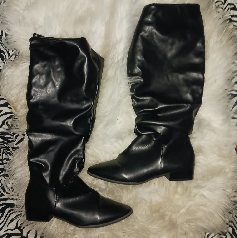 Women Black slouchy flat knee boots - Picture 5 of 12